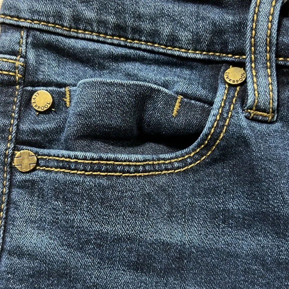 NWOT Liverpool Jeans Size 4/27 - Picture 3 of 8